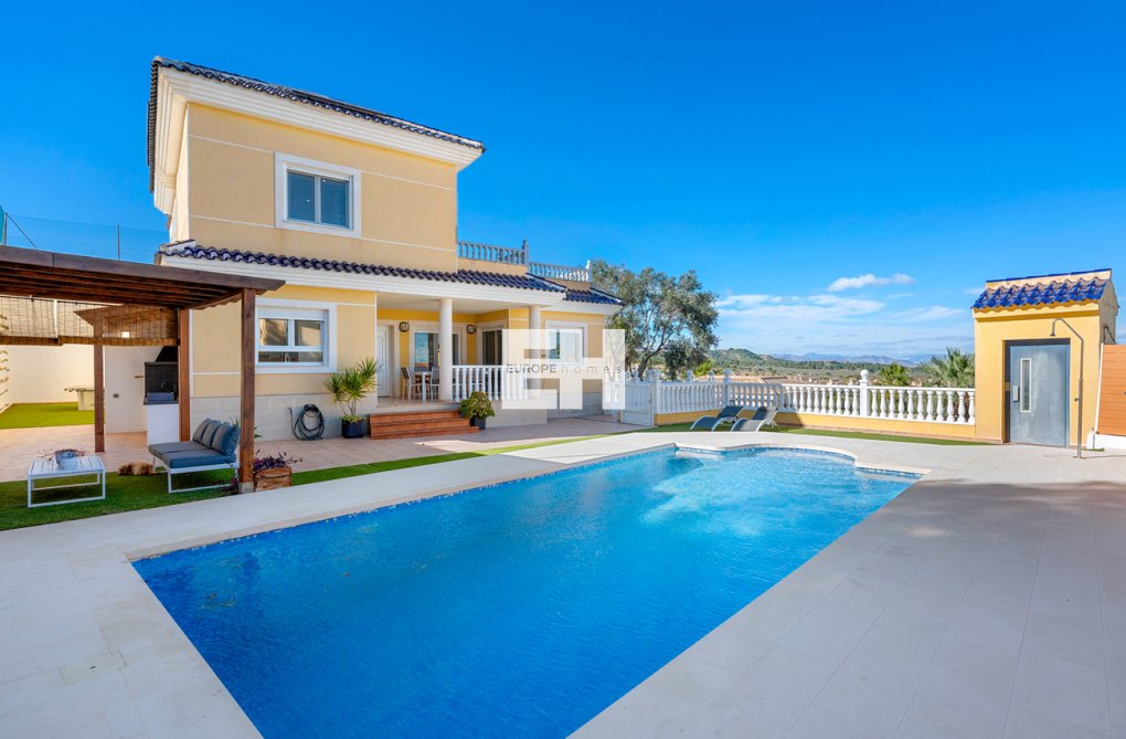 Revente - villa - Ciudad De Las Comunicaciones - Costa Blanca