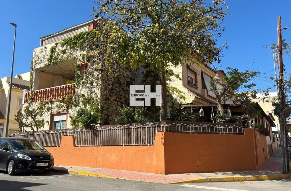 Revente - villa - Los Montesinos - Costa Blanca