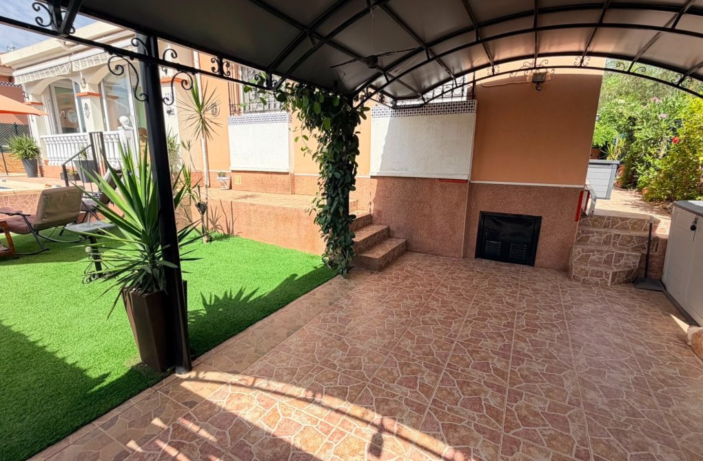 Revente - villa - Los Montesinos - Costa Blanca