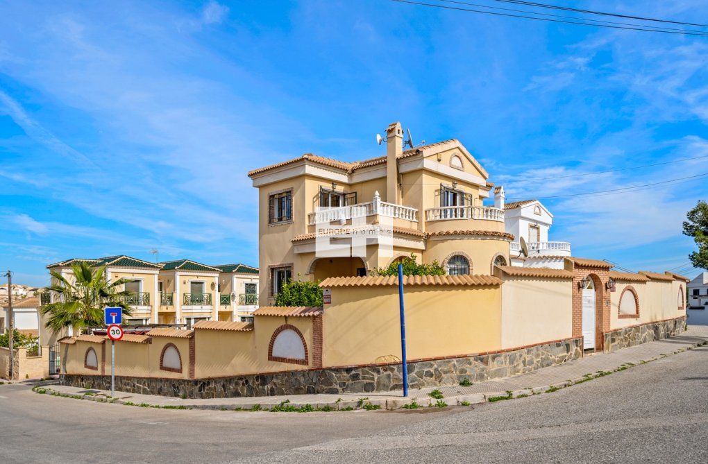 Revente - villa - Orihuela Costa - Costa Blanca