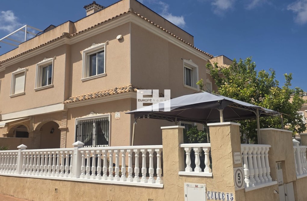 Revente - villa - Orihuela Costa - Costa Blanca
