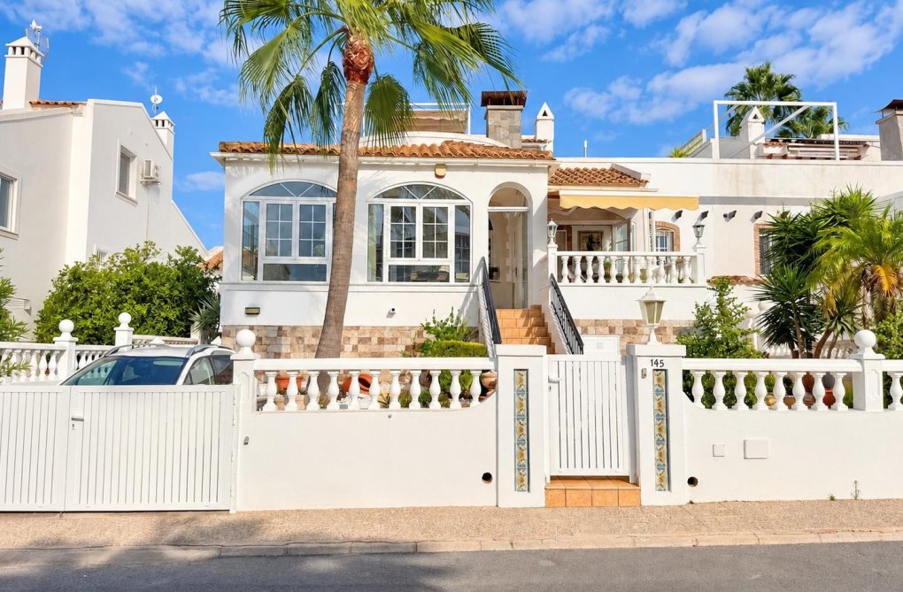 Revente - villa - Orihuela Costa - Costa Blanca