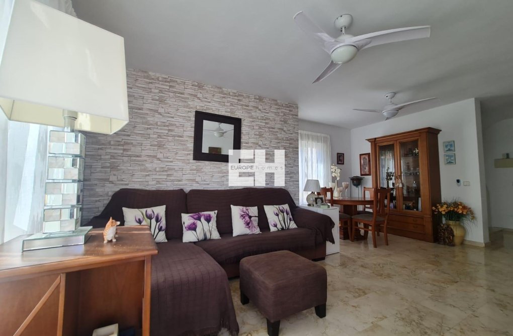 Revente - villa - Orihuela Costa - Lomas De Campoamor-las Ramblas