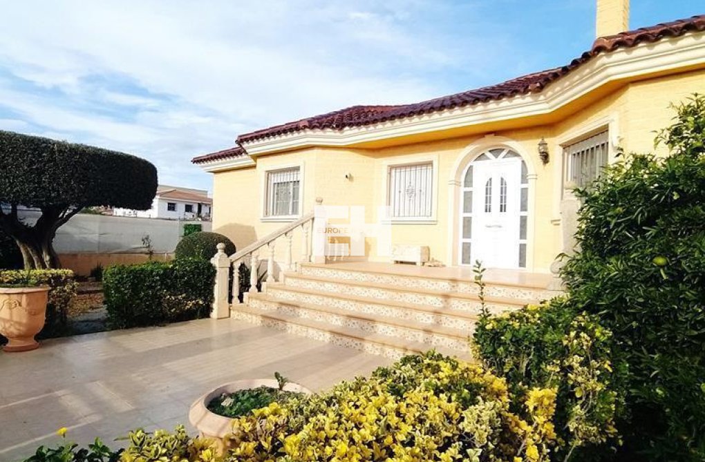 Revente - villa - Orihuela - LOS DESEMPARADOS
