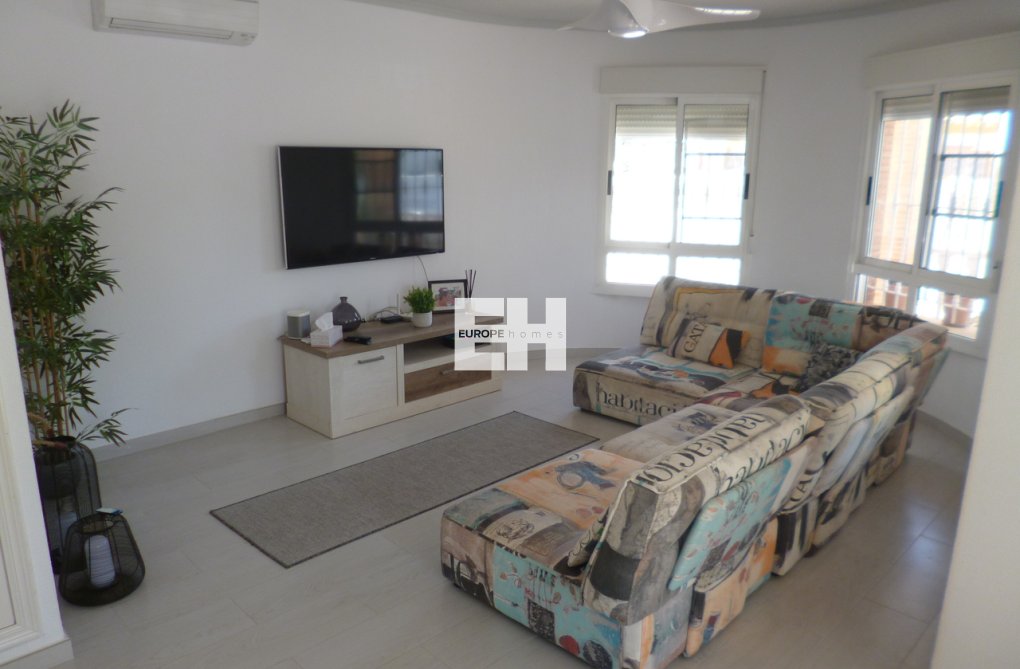 Revente - villa - Pilar de la Horadada - Costa Blanca