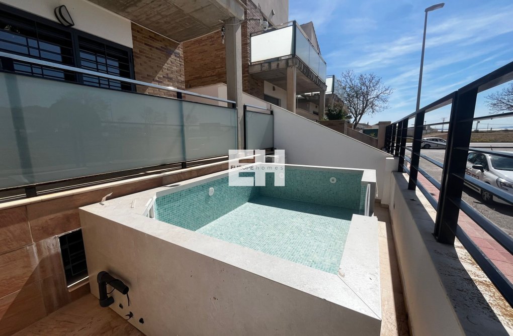 Revente - villa - Roldan - Inland