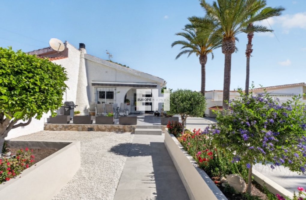 Revente - villa - Torrevieja - Costa Blanca