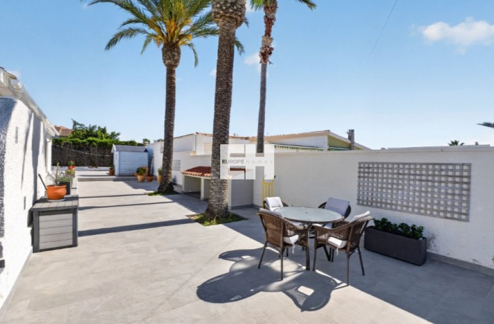 Revente - villa - Torrevieja - Costa Blanca