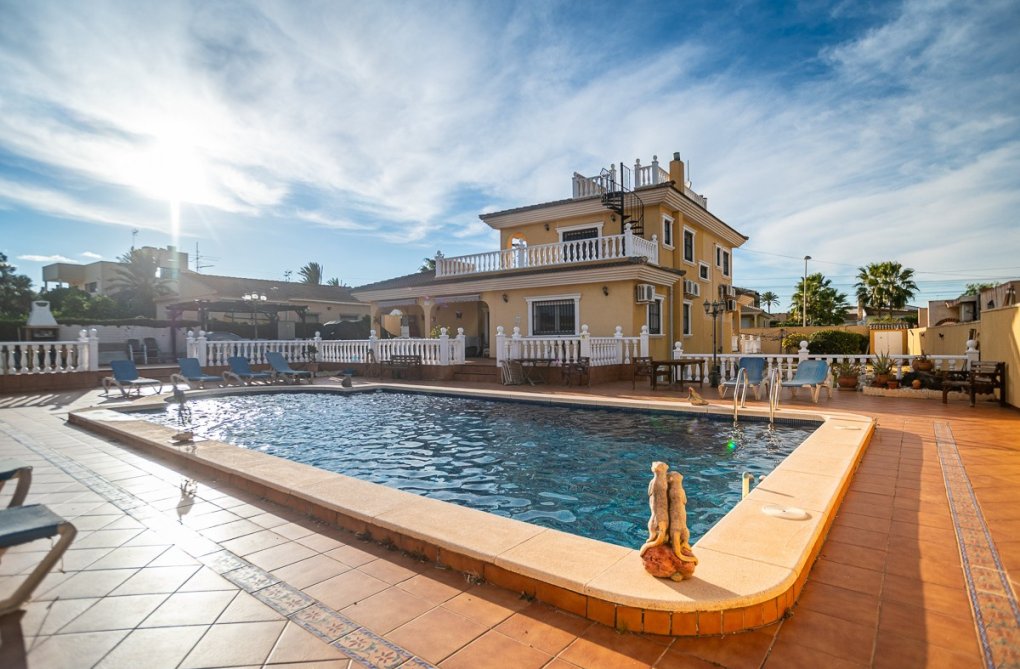 Revente - villa - Torrevieja - Costa Blanca