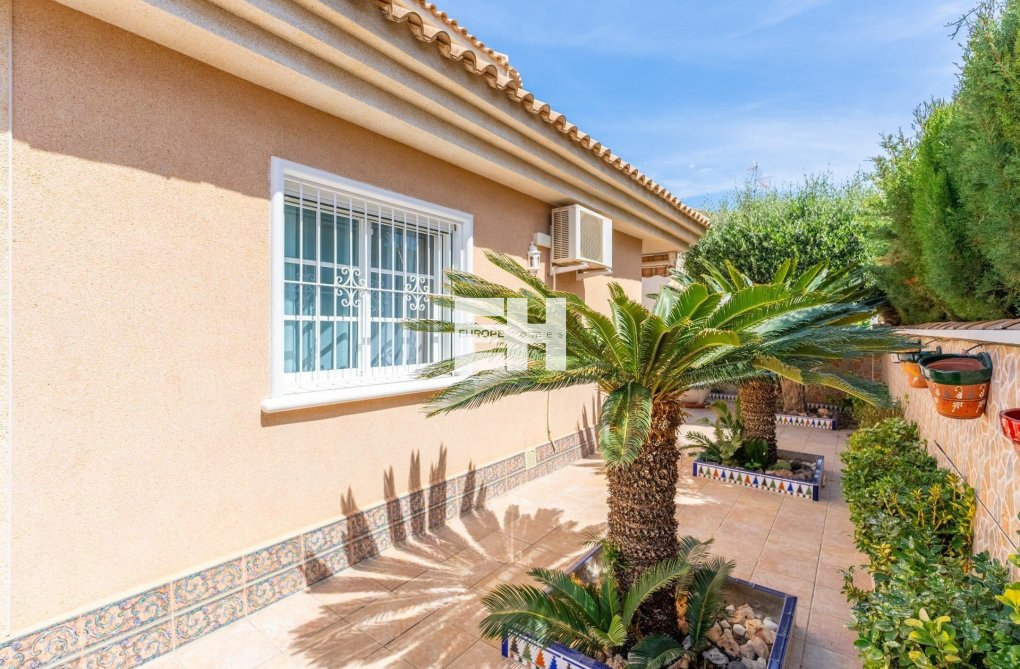 Revente - villa - Torrevieja - Los Balcones - Los Altos Del Edén