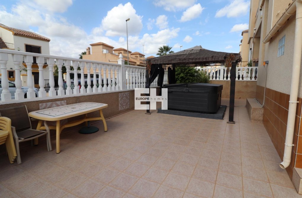 Revente - villa - Villamartin - Costa Blanca