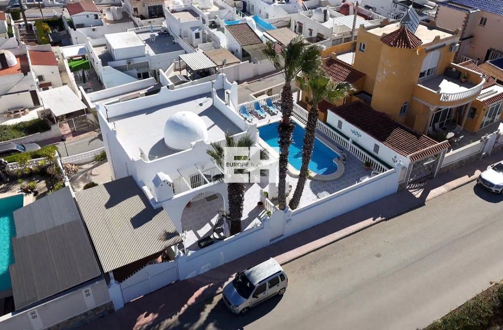 Revente - villa - Villamartin - Costa Blanca