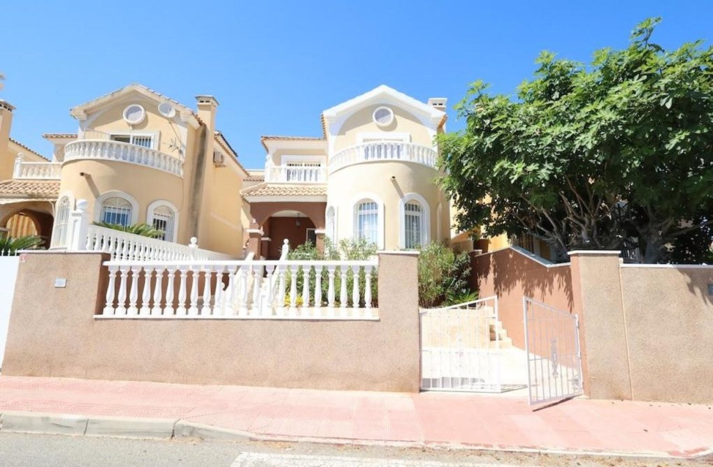Revente - villa - Villamartin - Costa Blanca