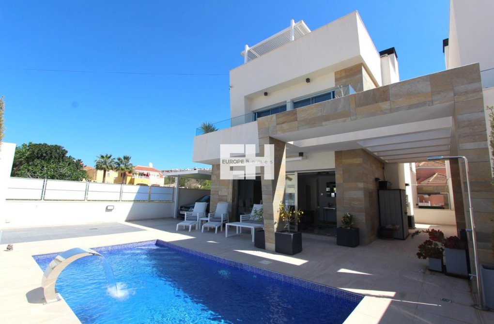 Revente - villa - Villamartin - El Galan