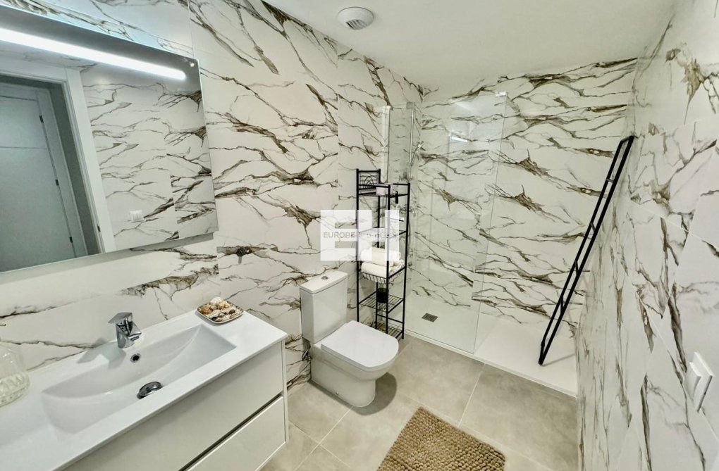 Segunda mano - Apartamento  - Dehesa de Campoamor - Costa Blanca