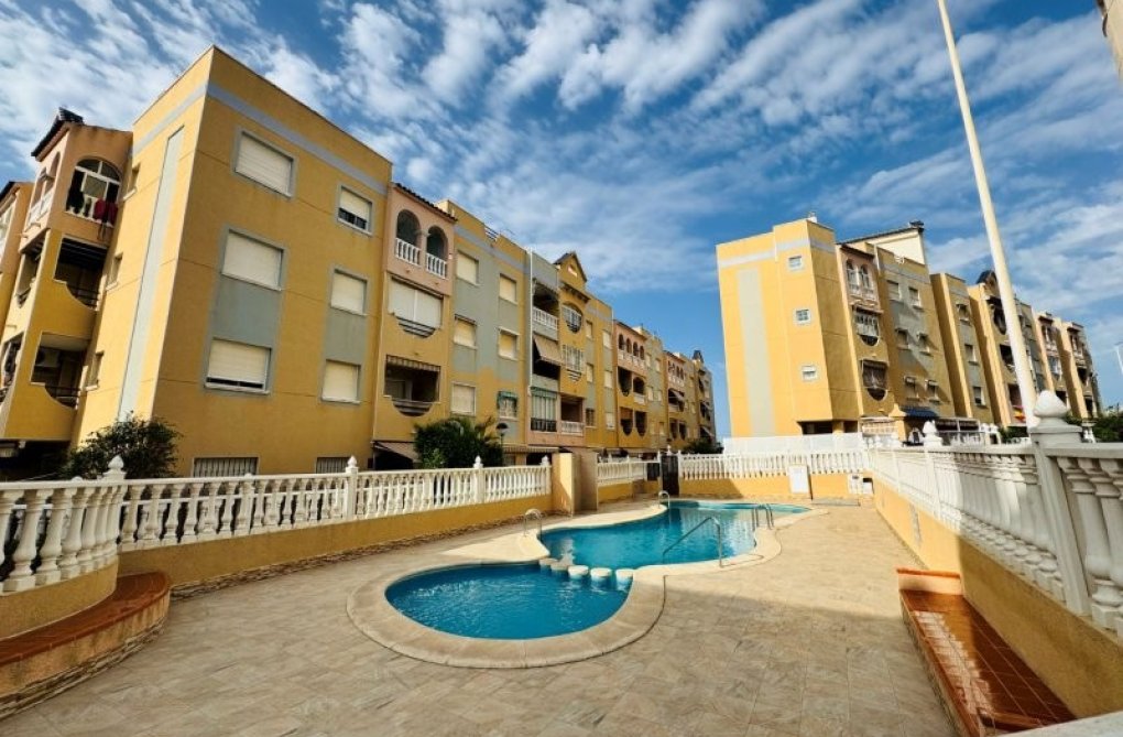 Segunda mano - Apartamento  - La Mata - Costa Blanca
