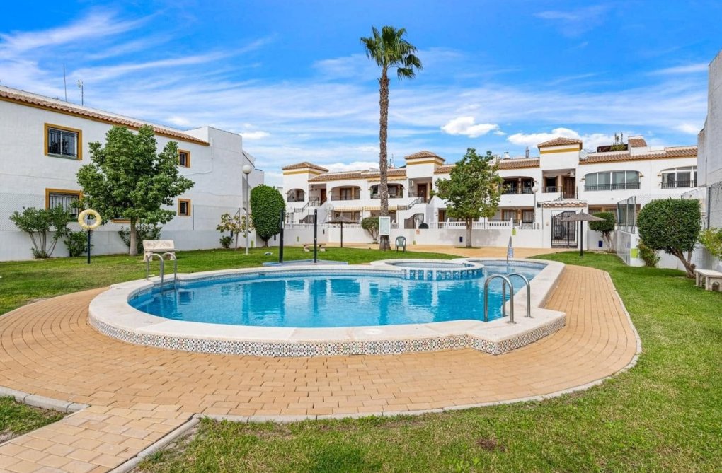 Segunda mano - Apartamento  - Orihuela - Inland