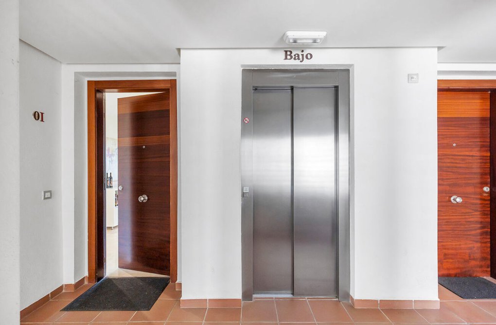 Segunda mano - Apartamento  - Orihuela - Las Colinas