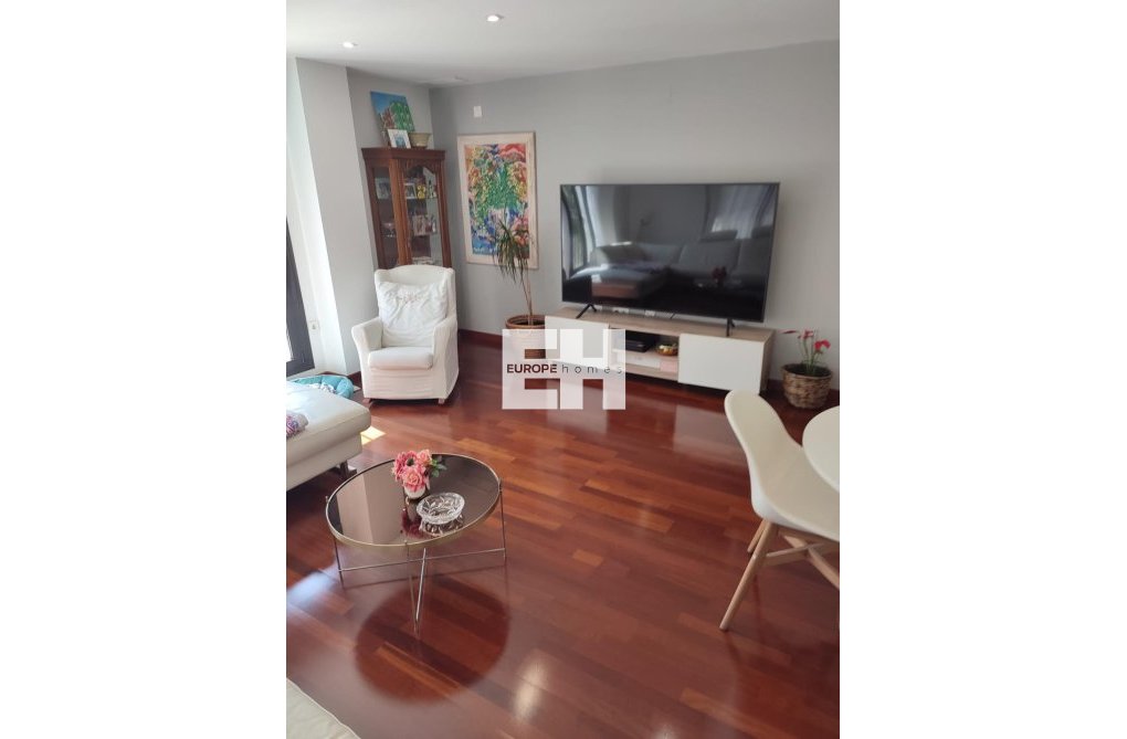 Segunda mano - Apartamento  - Orihuela - Zona Centro