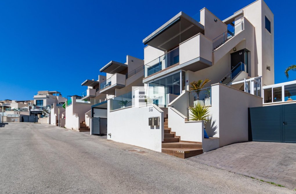 Segunda mano - Apartamento  - San Miguel de Salinas - Bellavista