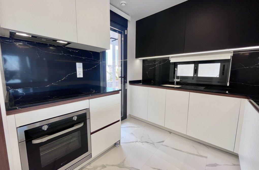 Segunda mano - Apartamento  - San Miguel de Salinas - Inland