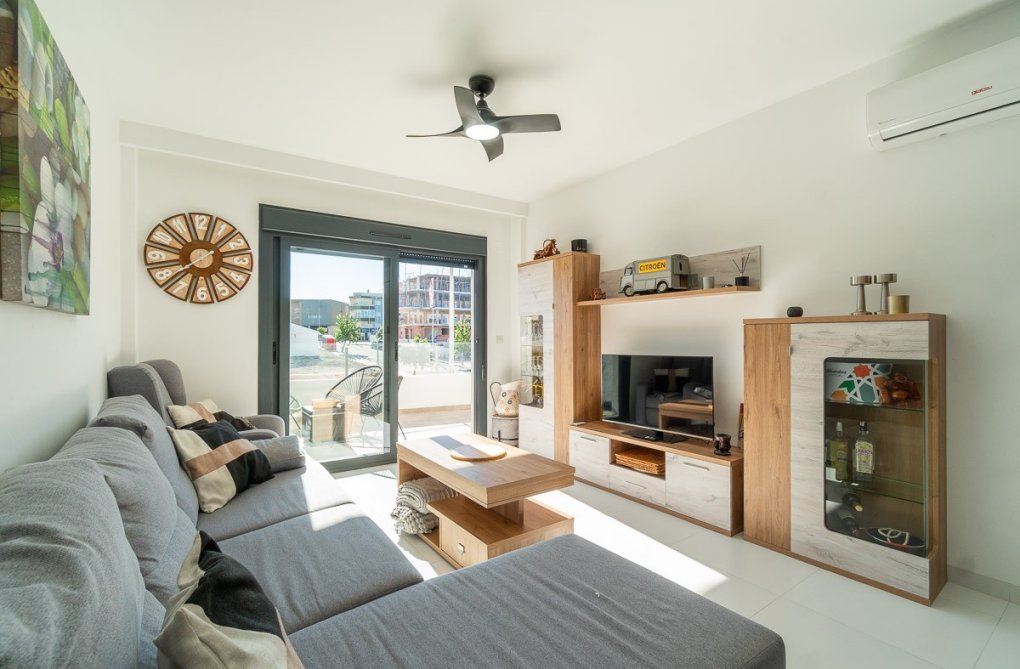 Segunda mano - Apartamento  - San Miguel de Salinas - Inland