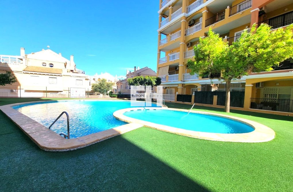 Segunda mano - Apartamento  - Torrevieja - Aguas Nuevas