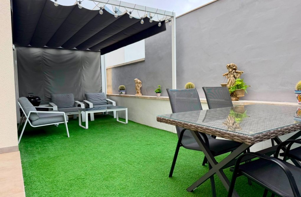 Segunda mano - Apartamento  - Torrevieja - Aguas Nuevas