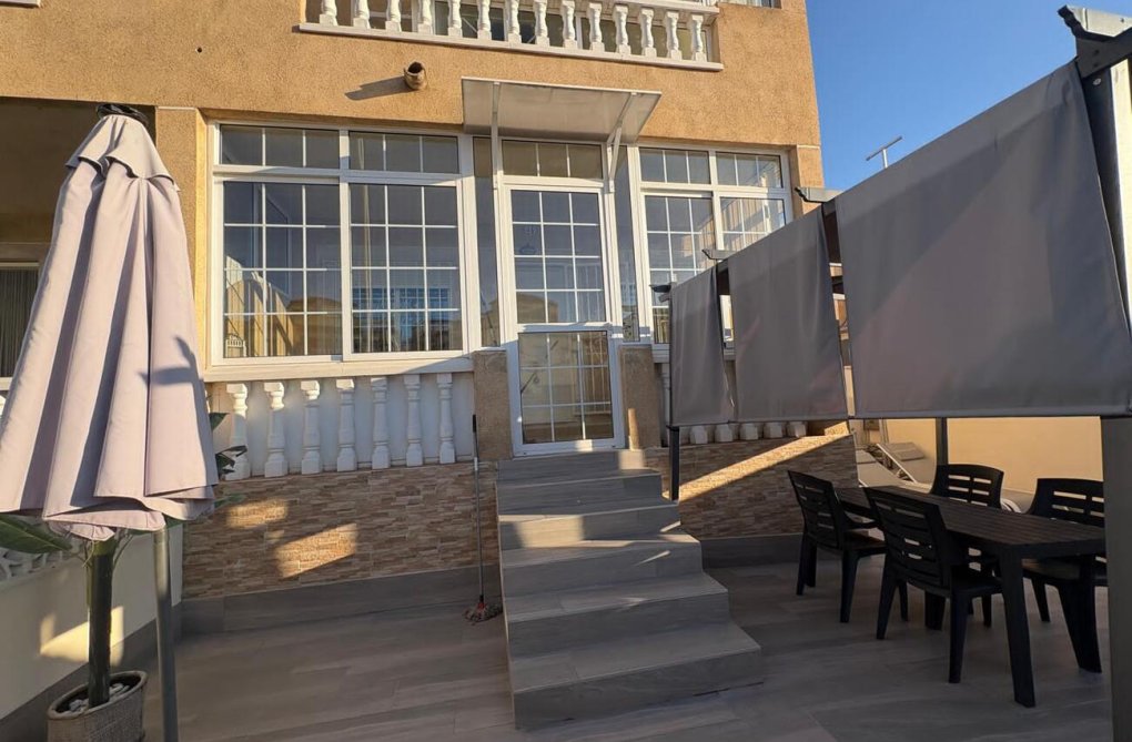 Segunda mano - Apartamento  - Torrevieja - aqua nuevas