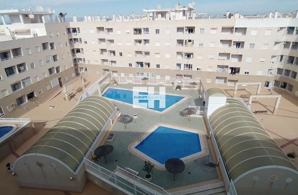 Segunda mano - Apartamento  - Torrevieja - CASCO URBANO