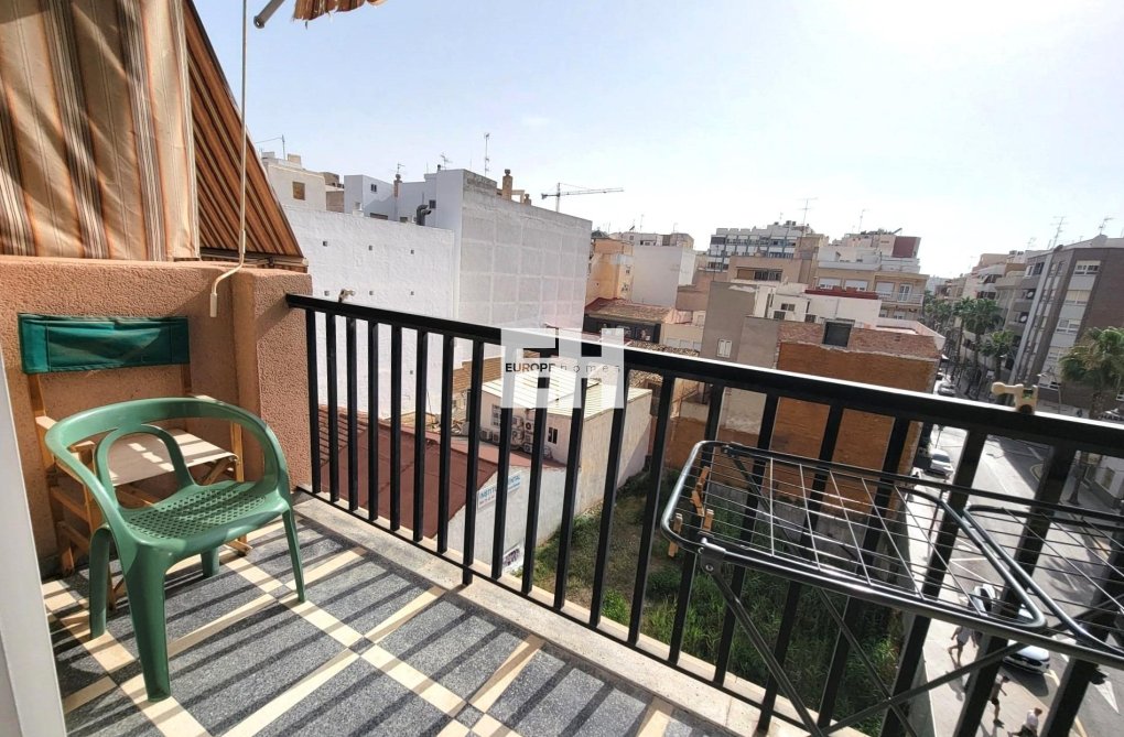 Segunda mano - Apartamento  - Torrevieja - Centro