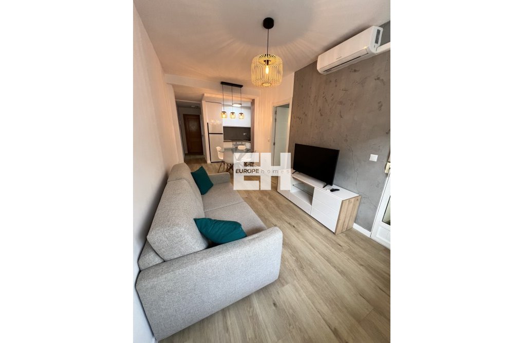 Segunda mano - Apartamento  - Torrevieja - Centro