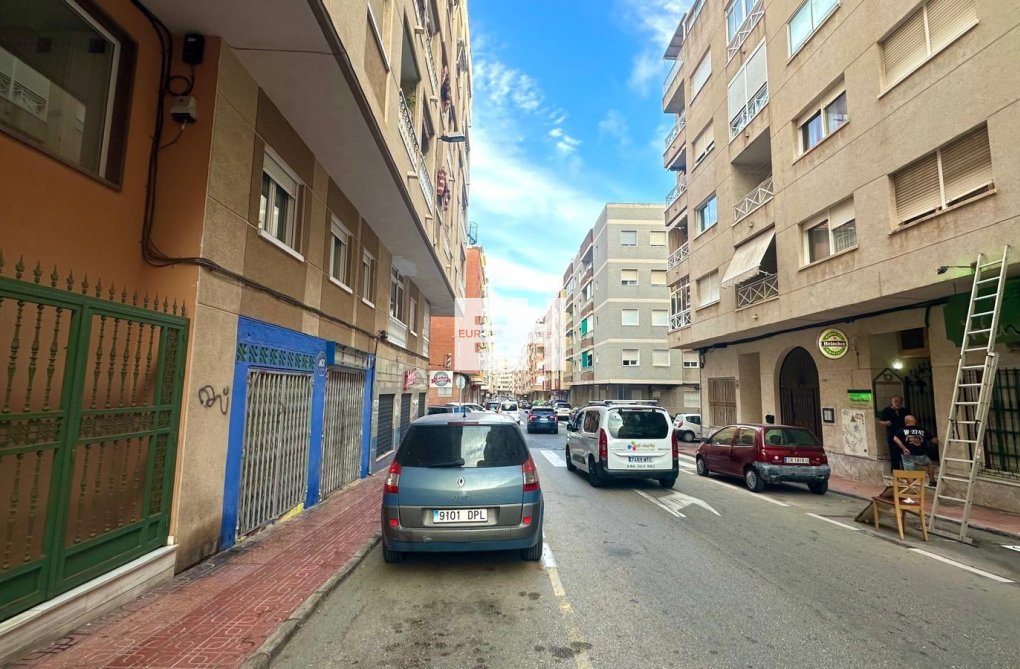 Segunda mano - Apartamento  - Torrevieja - Centro