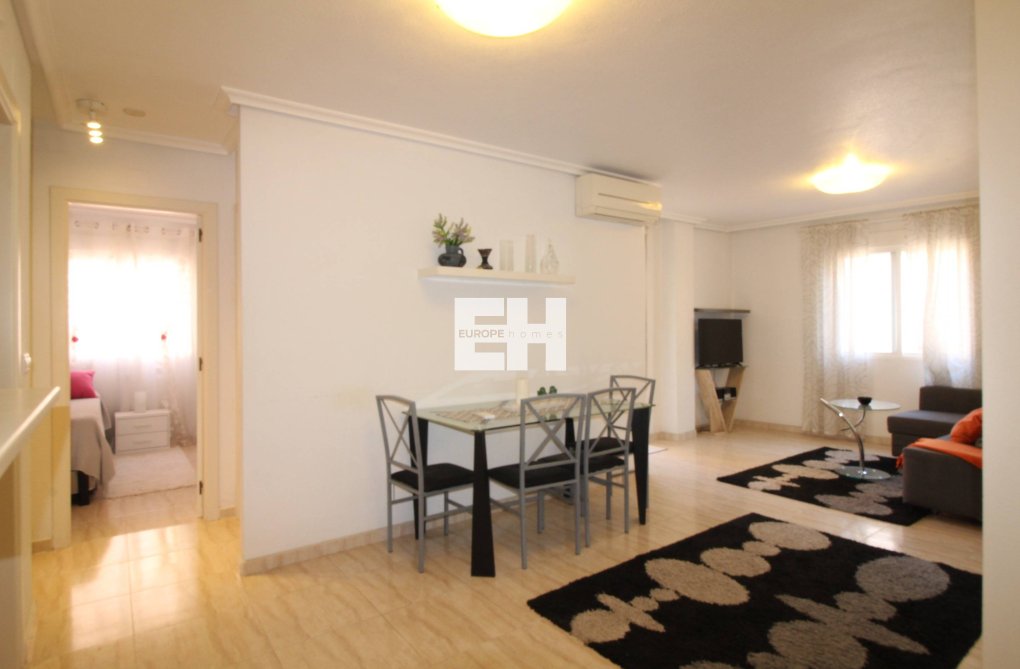 Segunda mano - Apartamento  - Torrevieja - Centro