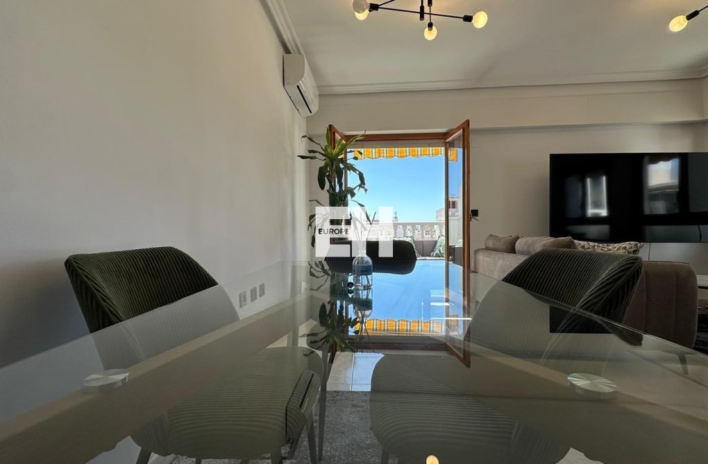 Segunda mano - Apartamento  - Torrevieja - Centro