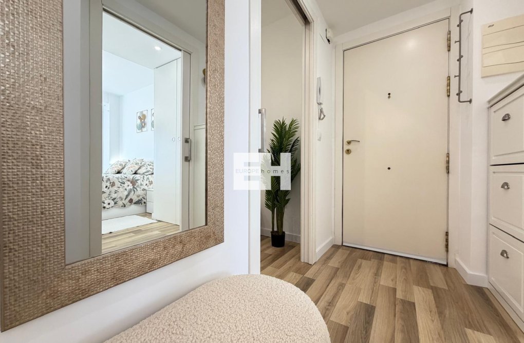 Segunda mano - Apartamento  - Torrevieja - Centro