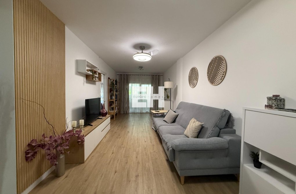 Segunda mano - Apartamento  - Torrevieja - Centro