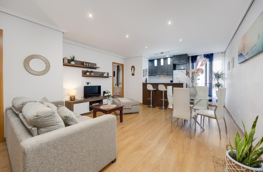 Segunda mano - Apartamento  - Torrevieja - Centro
