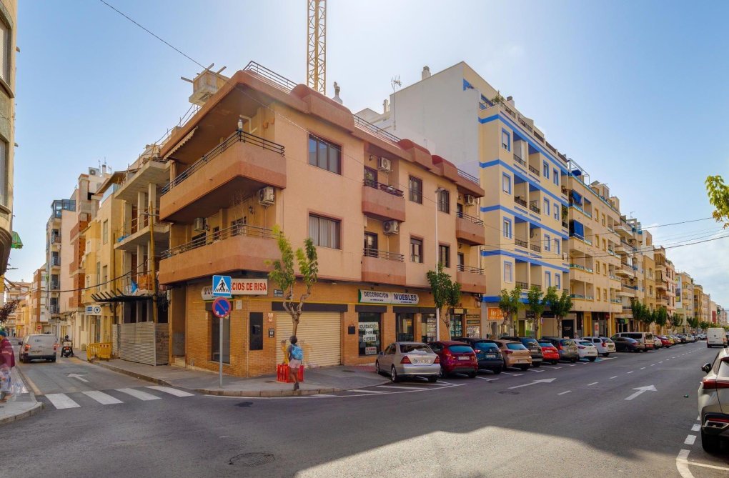 Segunda mano - Apartamento  - Torrevieja - Centro