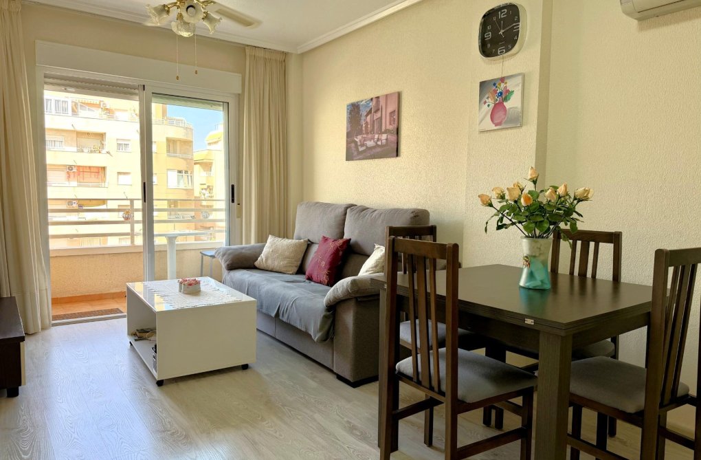 Segunda mano - Apartamento  - Torrevieja - El Molino