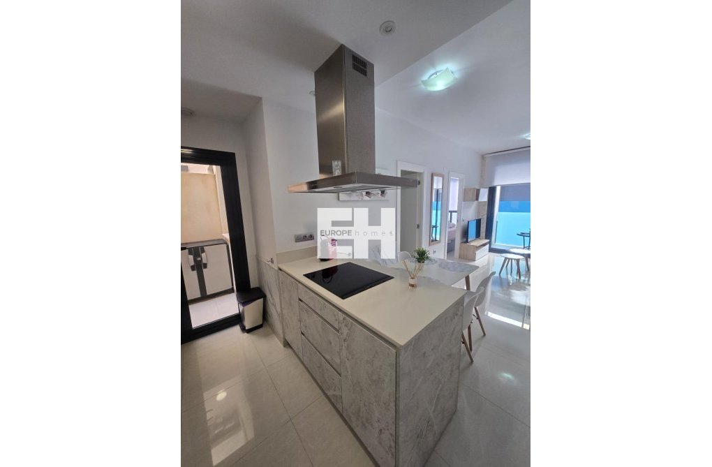 Segunda mano - Apartamento  - Torrevieja - Estacion De Autobuses