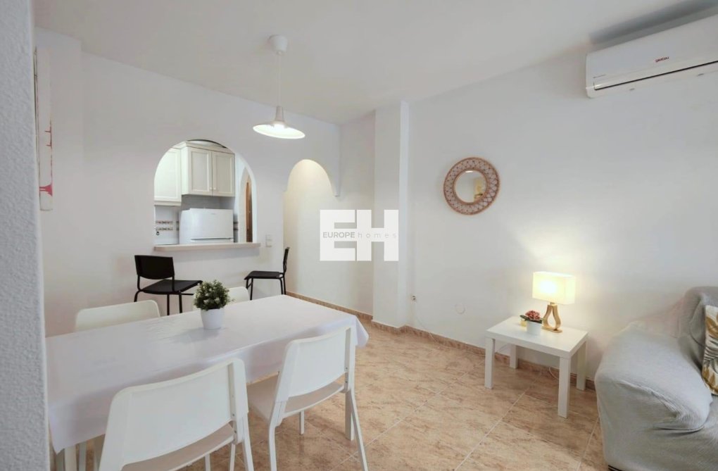 Segunda mano - Apartamento  - Torrevieja - Estacion De Autobuses