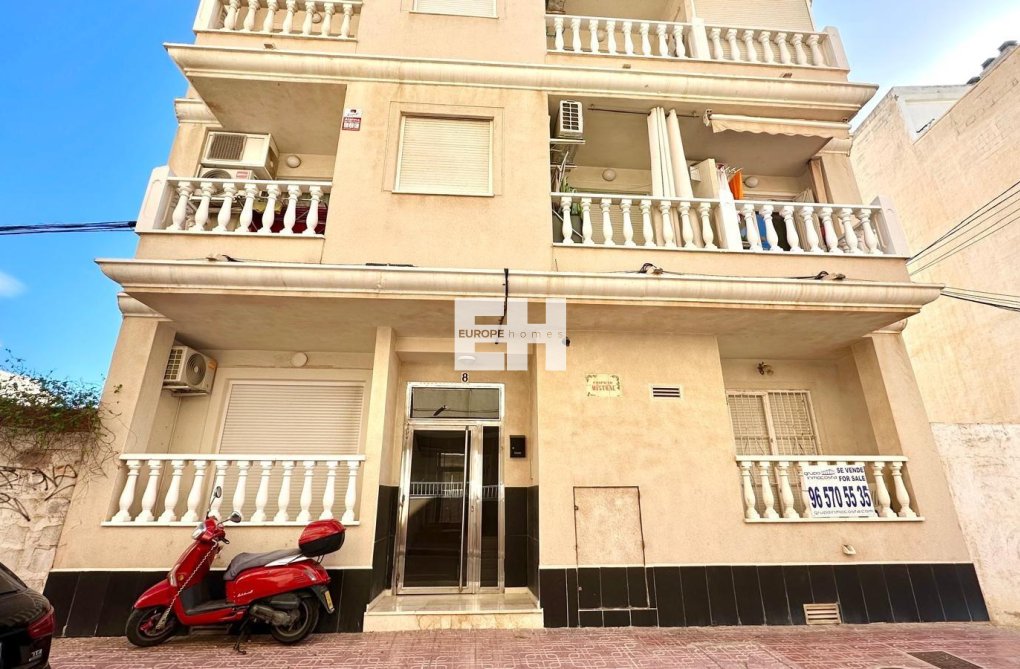 Segunda mano - Apartamento  - Torrevieja - La Mata Pueblo