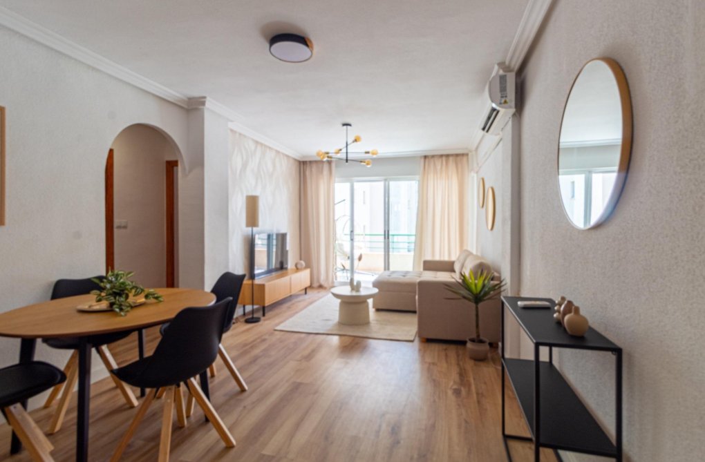 Segunda mano - Apartamento  - Torrevieja - La Mata Pueblo