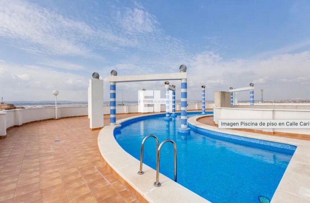 Segunda mano - Apartamento  - Torrevieja - Parque Acuático - Sector 25