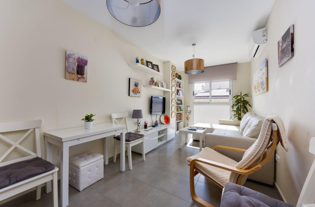 Segunda mano - Apartamento  - Torrevieja - Parque De Las Naciones
