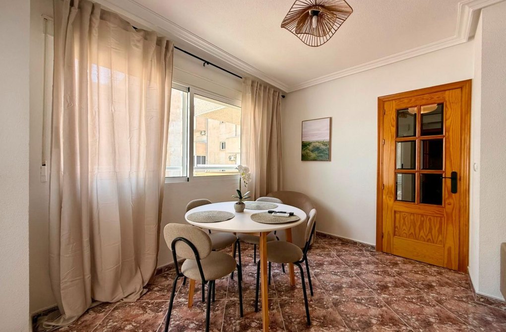 Segunda mano - Apartamento  - Torrevieja - Playa del Cura