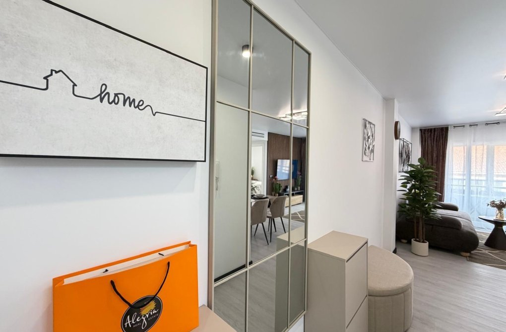 Segunda mano - Apartamento  - Torrevieja - Playa del Cura