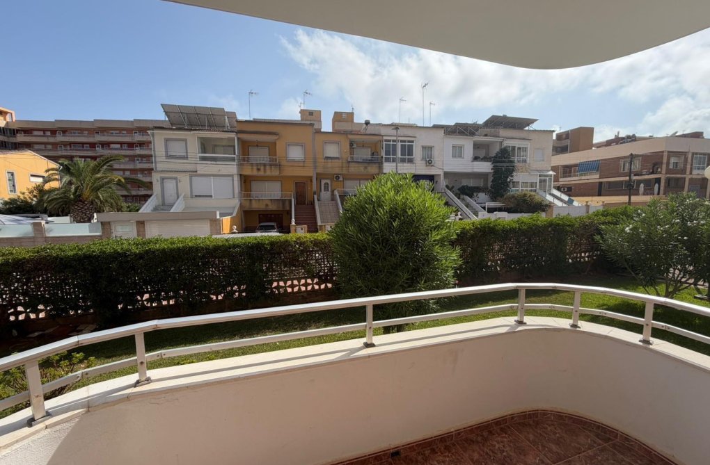 Segunda mano - Apartamento  - Torrevieja - Punta Prima