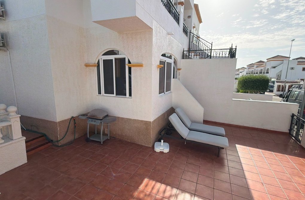 Segunda mano - Apartamento  - Vistabella Golf Entre Naranjos - Inland